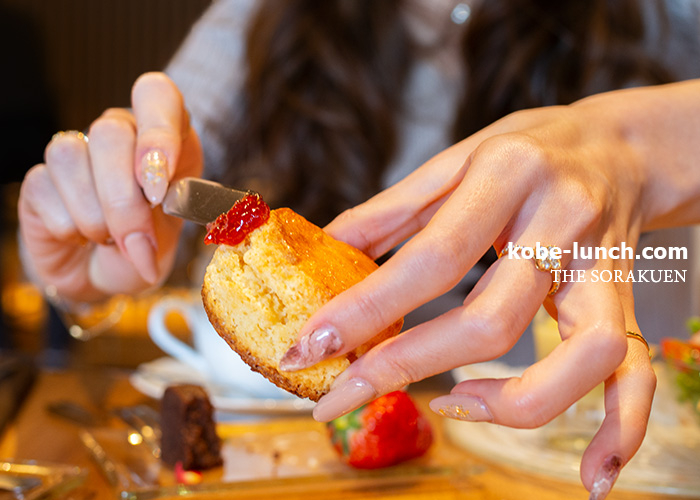 相楽園パーラ－　ストロベリーアフタヌーンティー