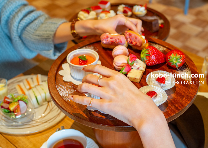 相楽園パーラー 苺のアフタヌーンティー