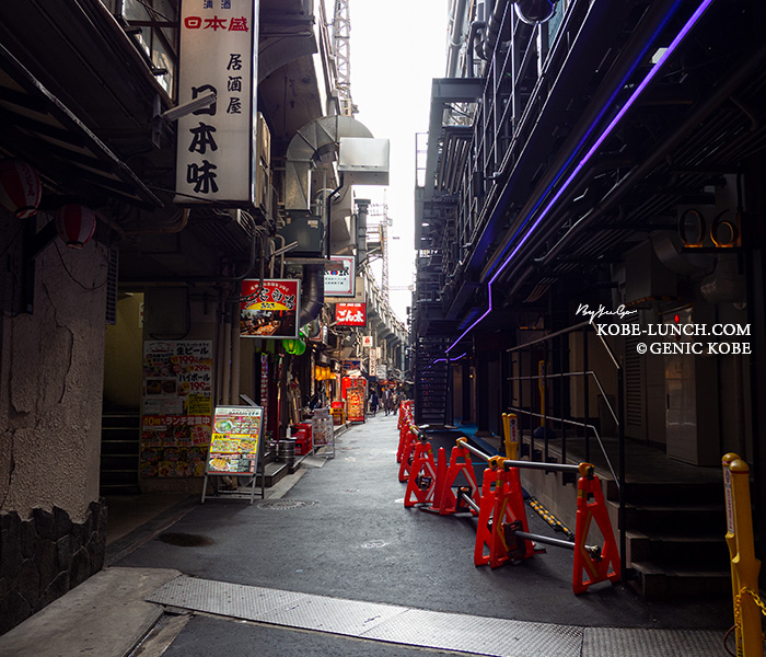 神戸三宮阪急ビルエキゾ南側