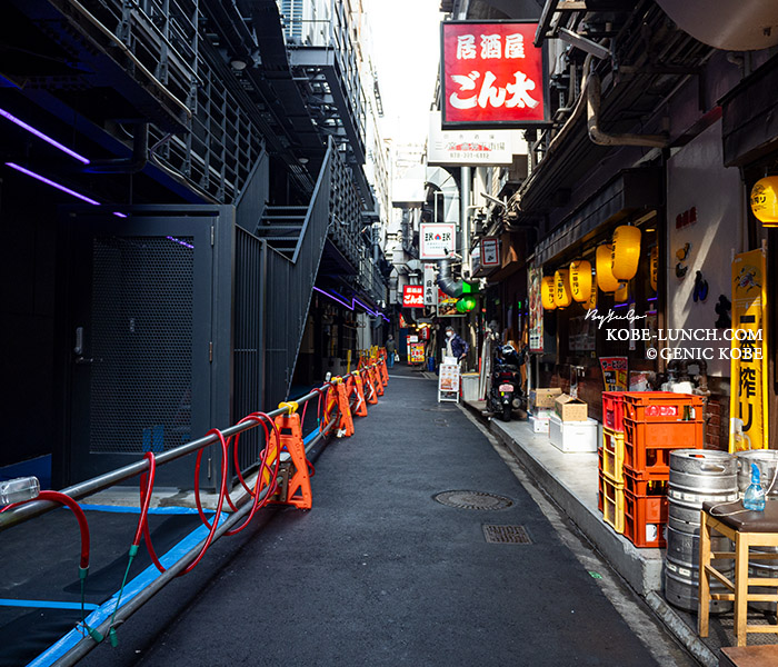 神戸三宮阪急ビルエキゾ南側