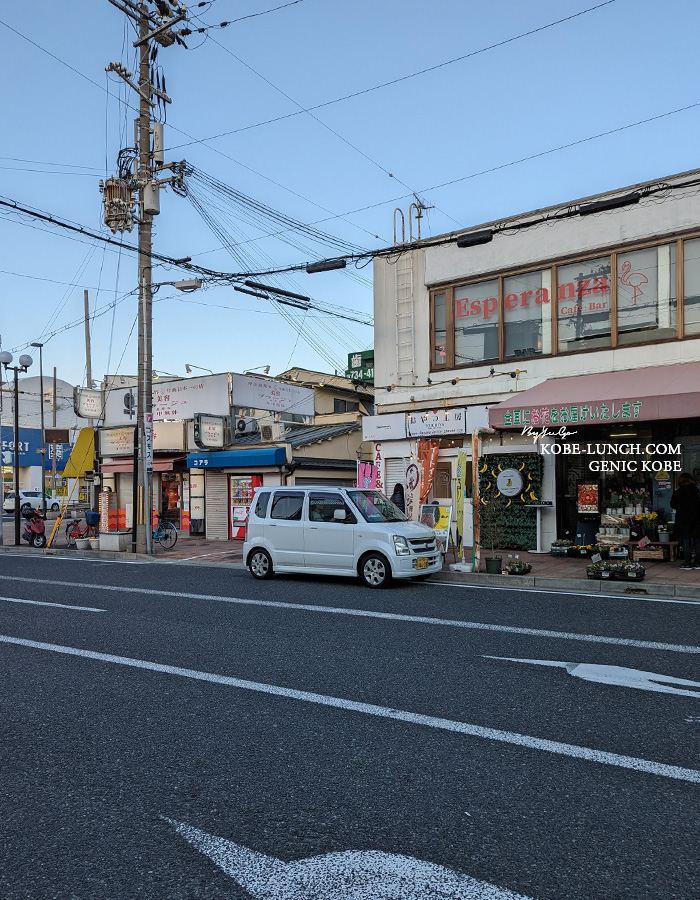 須磨駅前にファンキーバナナ