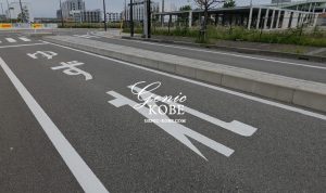 神戸ポーアイに「ゆずれ」の交通表示があったので、ゆずりました。【ラウンドアバウト（環状交差点）】