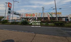 神戸長田区に「DREAM」(ドリーム)さんができてる。軽自動車の未使用車専門店。でも普通車もあるよ！