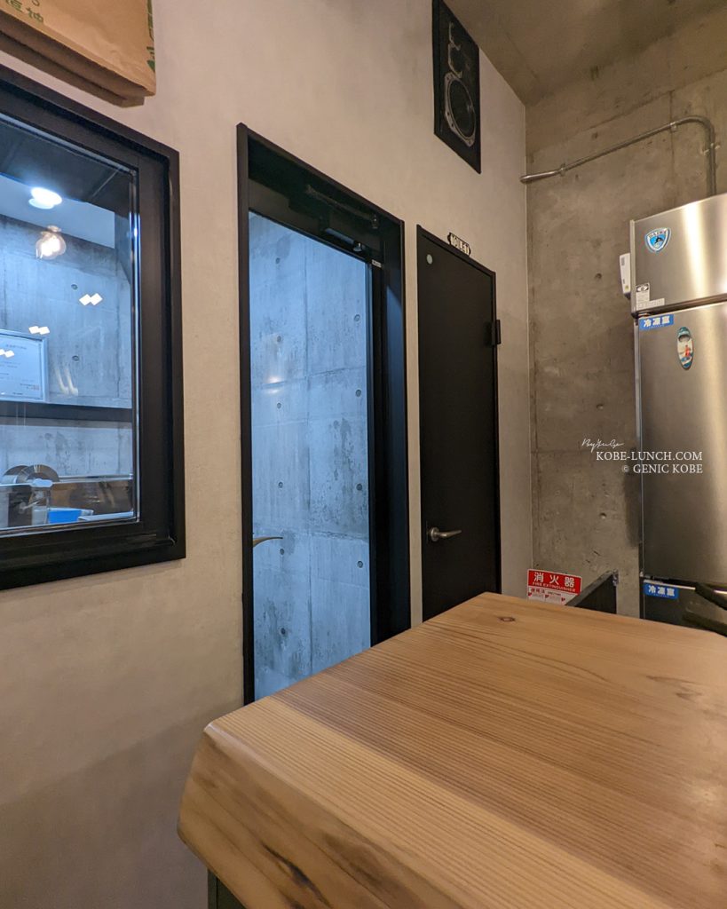 「MEN SONAN」(メンソナン) 神戸三宮