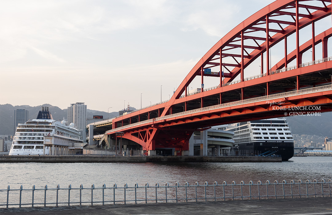 神戸港に豪華客船 ポートアイランド
