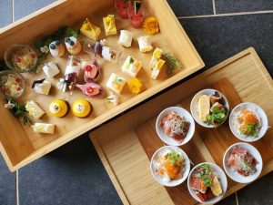 solacafeさんで夏のアフタヌーンティーが登場！12種類のスイーツと神戸牛炙りミニ丼まで！