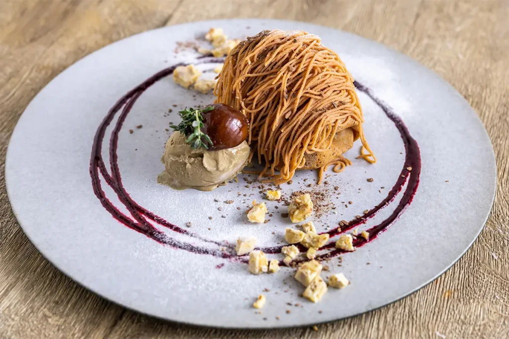 三ノ宮トアウエスト CREPE & GALETTE TOOTH TOOTH