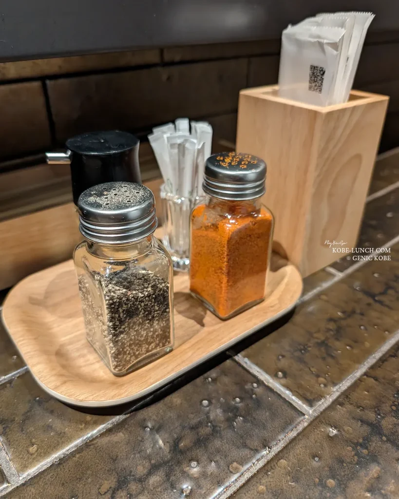 神戸三宮東の「1/f （エフブンノイチ）」