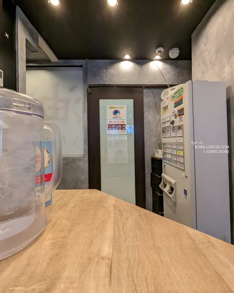 きりん寺三宮高架下店 インテリア