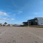 神戸メリケンパークでサーカス型ビアガーデン「第4回イムヤック」が開催されるよ