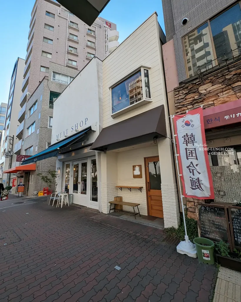 神戸三宮にステーキ「KOBE STEAK 青斜塔（ブルーシャトウ ）」