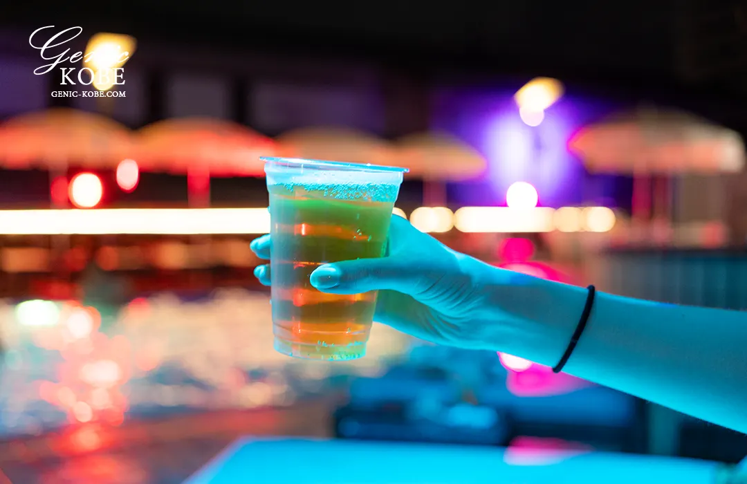 神戸ポートピアホテルでナイトプール2025が開催されるよ！