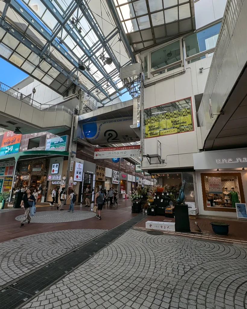 センター街に花屋「花次郎」さんがオープンしたよ