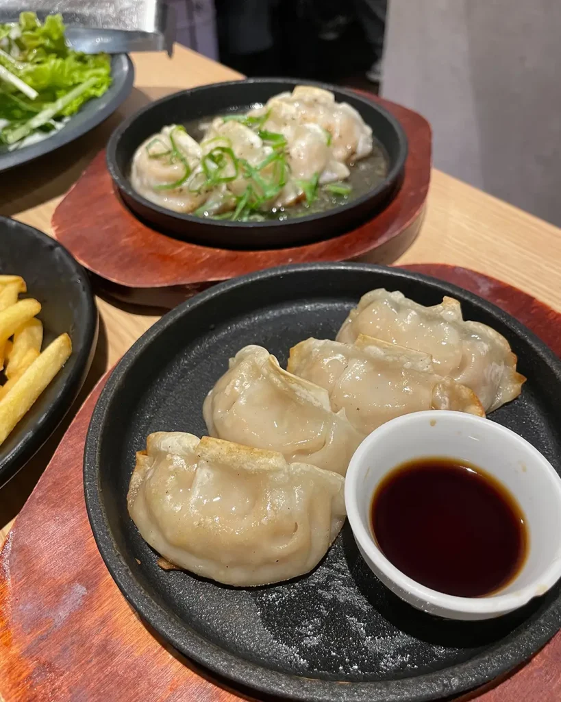 神戸三ノ宮の「鶏のとりこ」さんで食べ飲み放題！