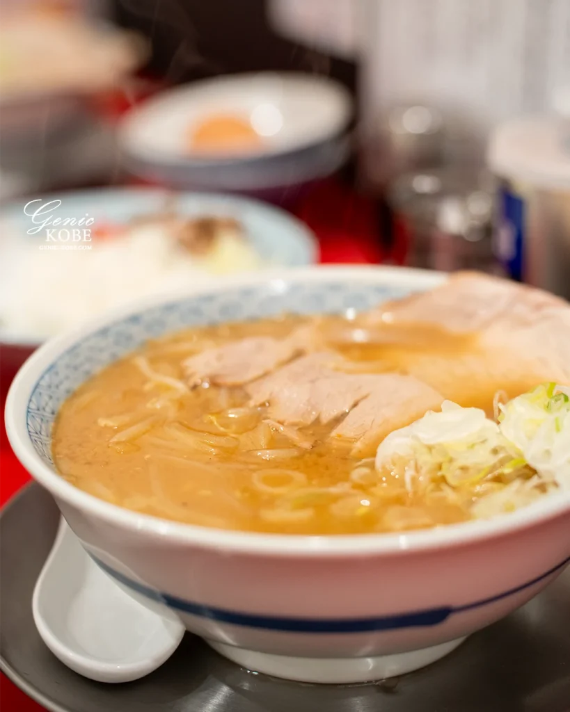 神戸三宮で行列のできるキヨリトさんで札幌ラーメンを堪能