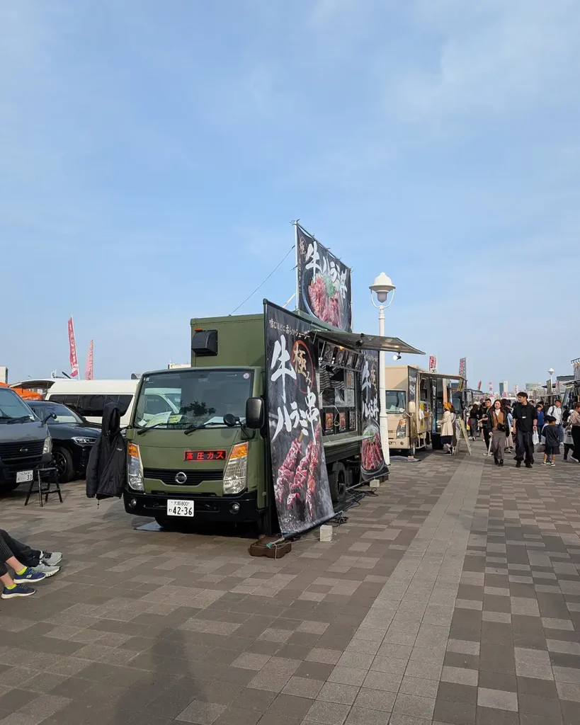 「KOBEメリケンパーク五月祭2025」に行ってきた！【神戸のGW】