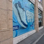 神戸大丸前に「SKECHERS(スケッチャーズ)」ができてる