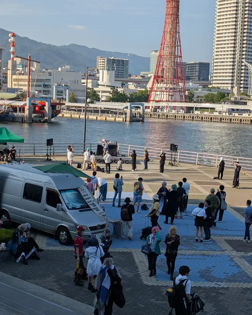神戸ハーバーランドで開催の「かみこす」を見てきた、コスプレイヤー集結