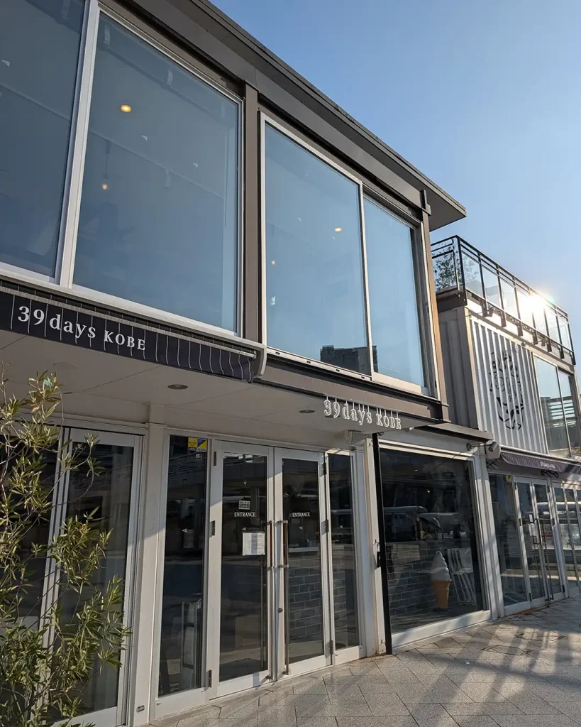 神戸ポートタワー前にカフェ「39days KOBE」さんがオープンするよ