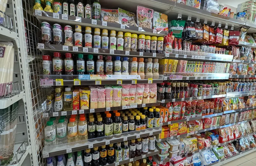 JR鷹取前に「LAWSON STORE 100」が移転オープンしてる