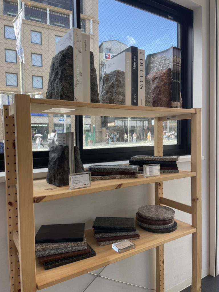 神戸大丸前で日本初の御影石ライフスタイルブランドのポップアップ初開催!