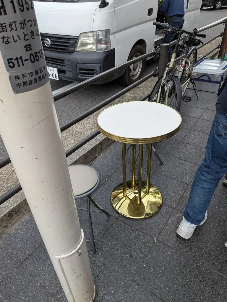 JR元町駅前の「KOBE KEBAB」さんでケバブをテイクアウトしたよ