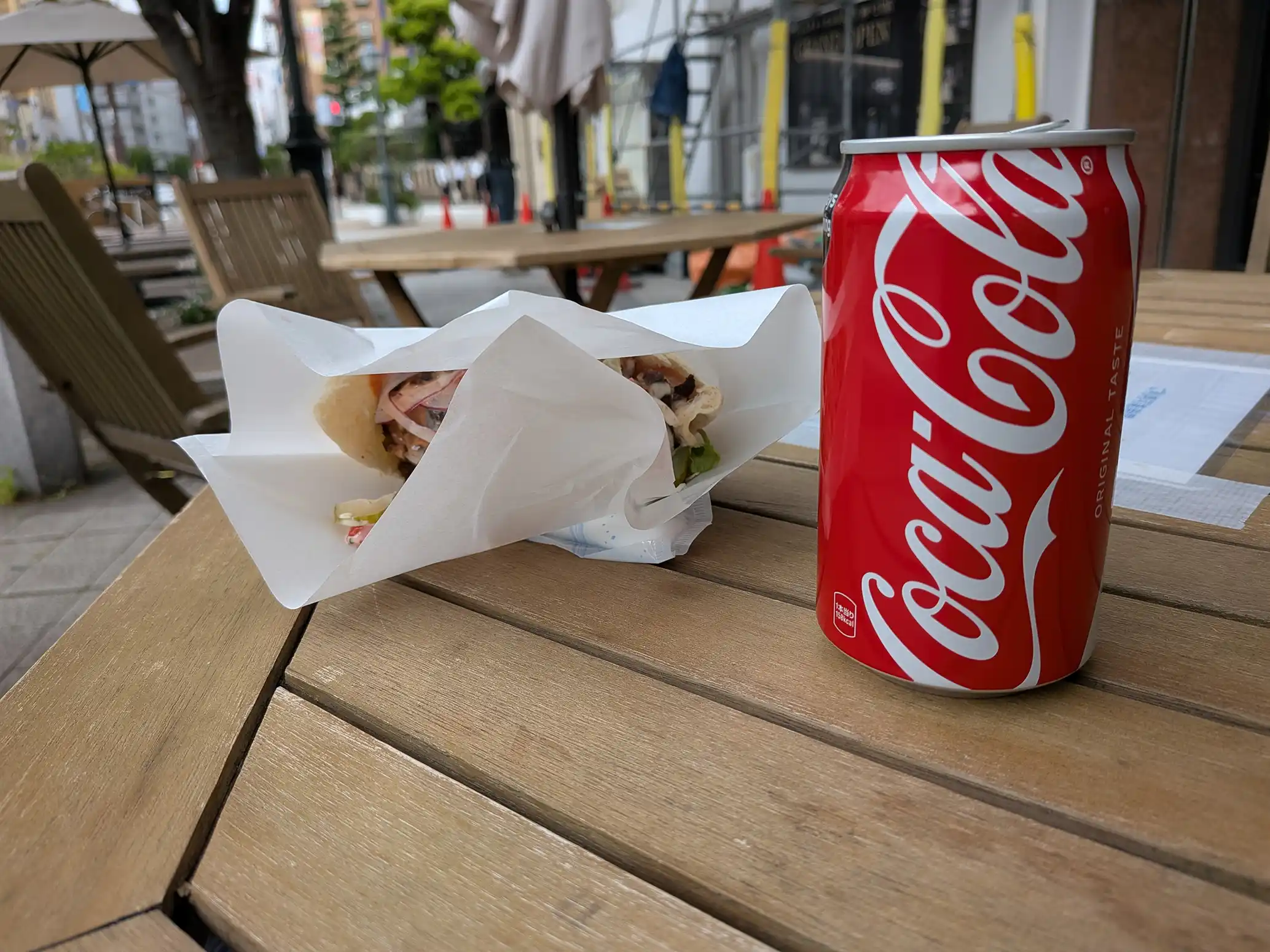JR元町駅前の「KOBE KEBAB」さんでケバブをテイクアウトしたよ