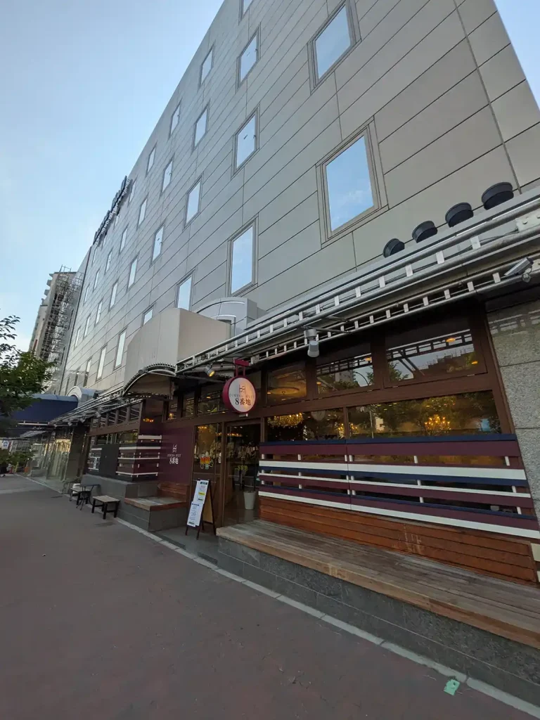 神戸・ラッセホールのレストラン「DINIG HUIT8番地」が閉店するよ